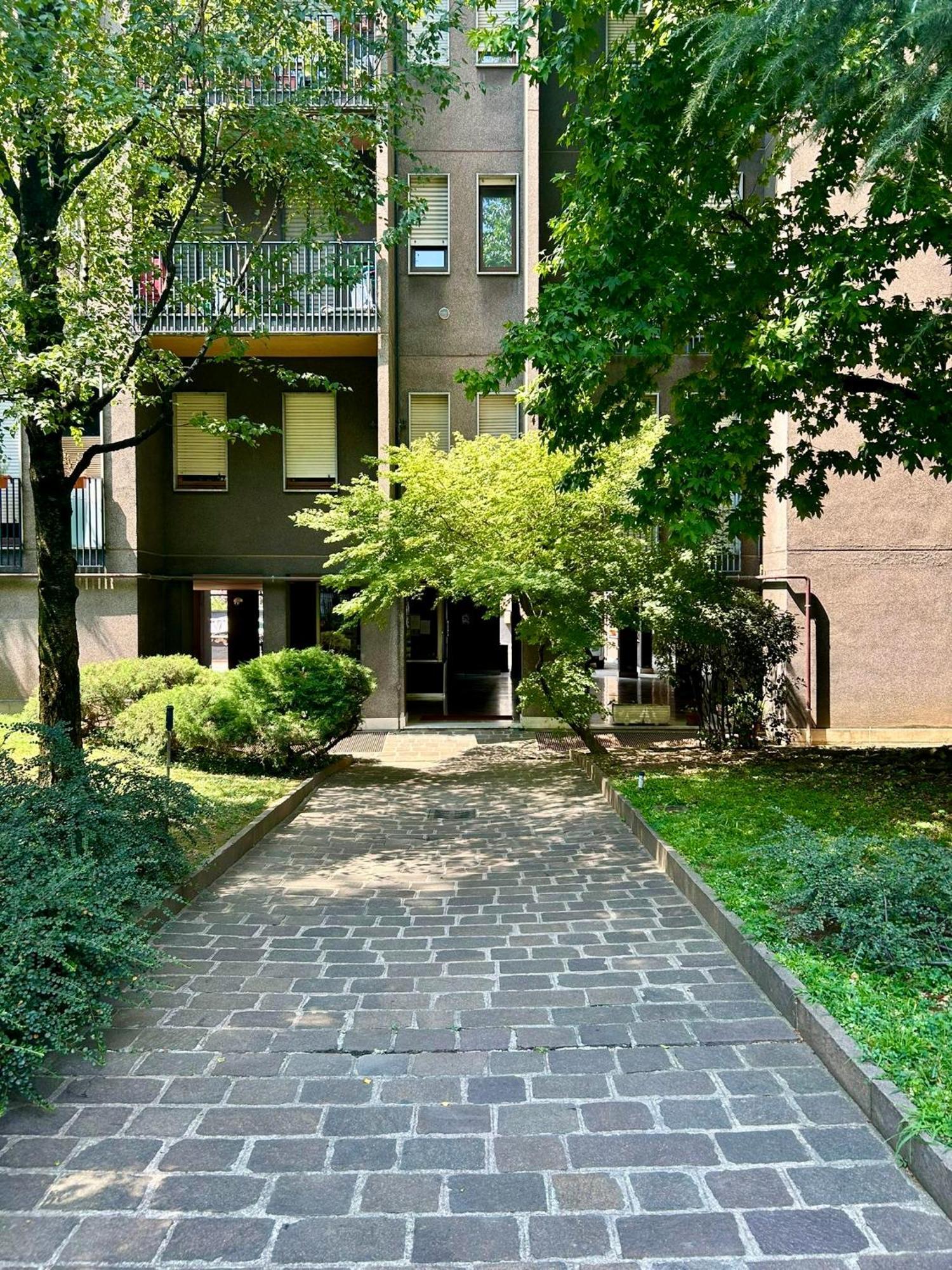 Lr Deluxe Apartments - Maison Zeno Mailand Exterior foto
